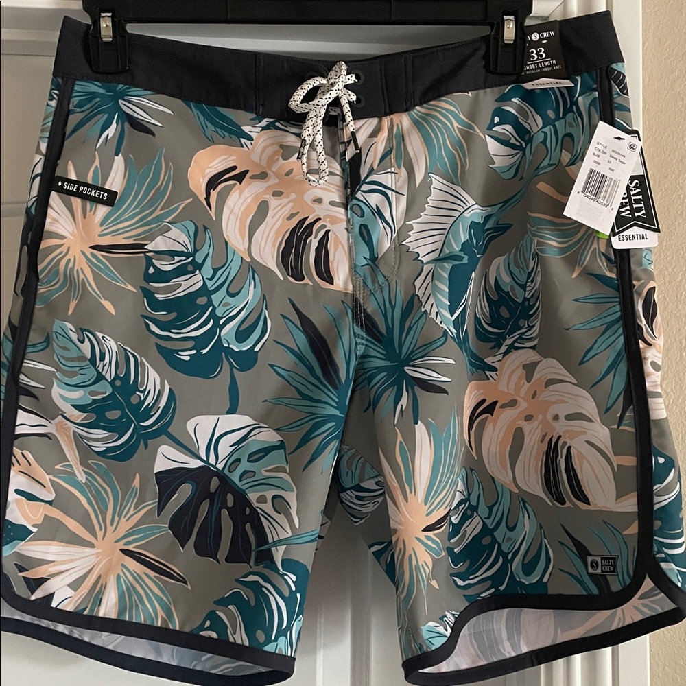 Salty Crew Leafy Hawaiian Board Shorts 33